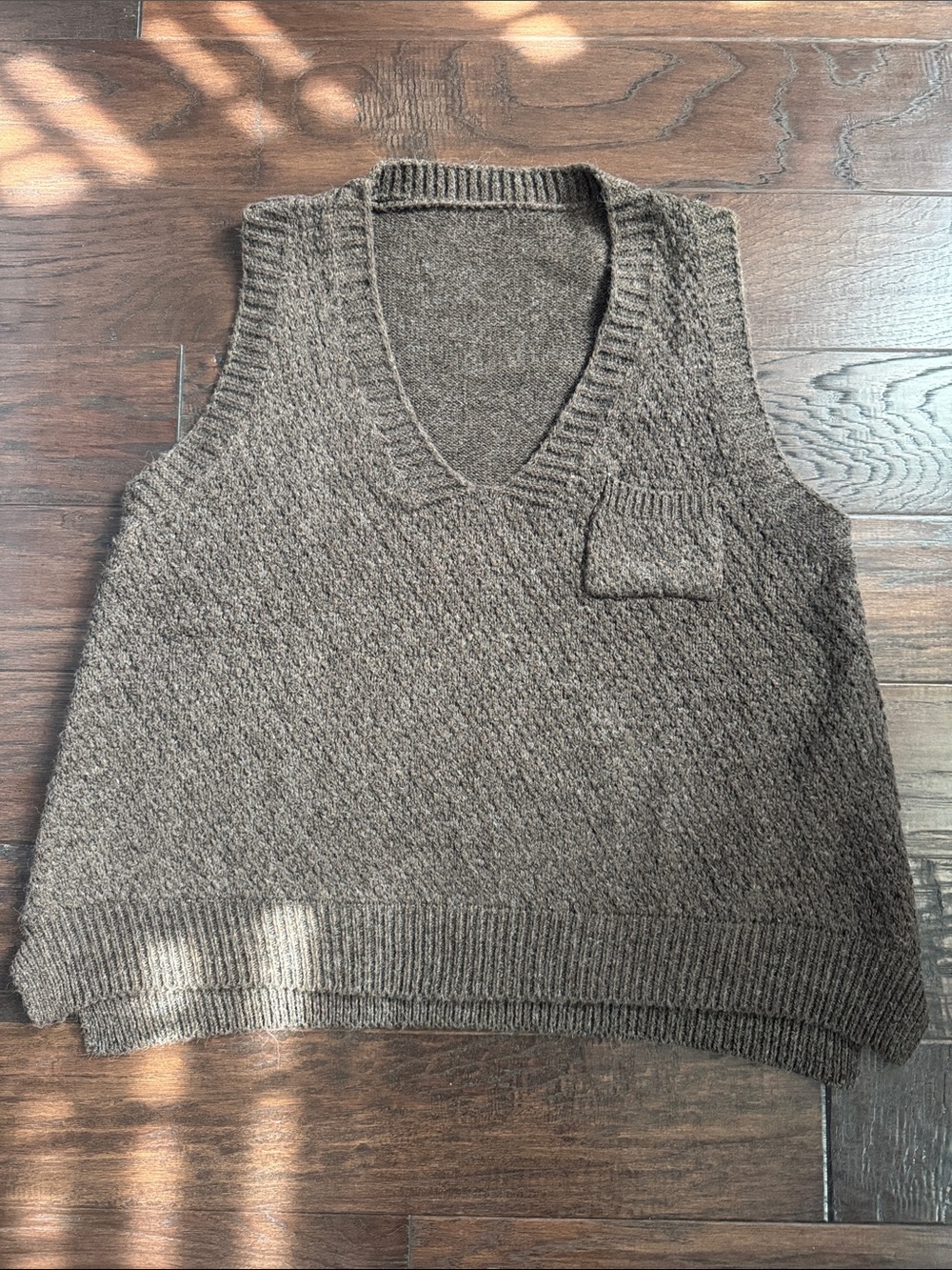NWOT V-Neck Sweater Vest WOMENS Large Textured Brown